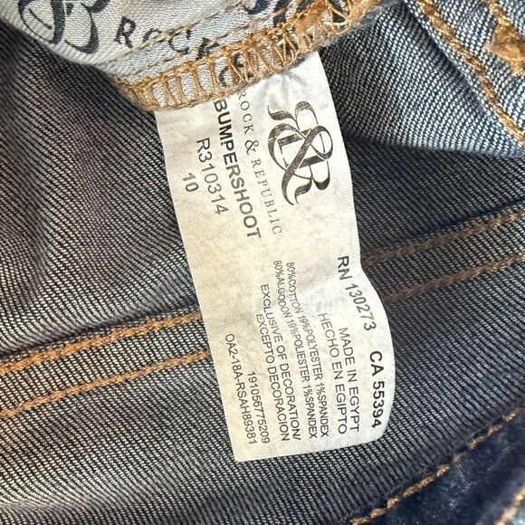 ROCK AND REPUBLIC JEAN SHORTS - Picture 3 of 4